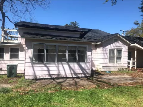 406 S Walnut St, Seneca, SC 29678 photo 3