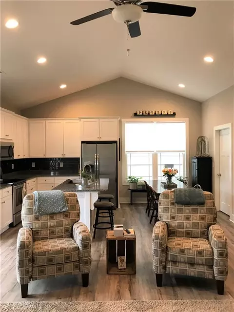 106 Regency Walk, Pickens, SC 29671 photo 8