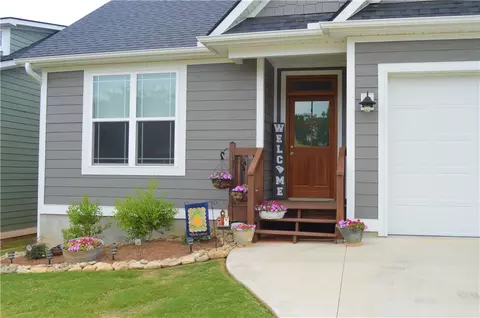 106 Regency Walk, Pickens, SC 29671 photo 2