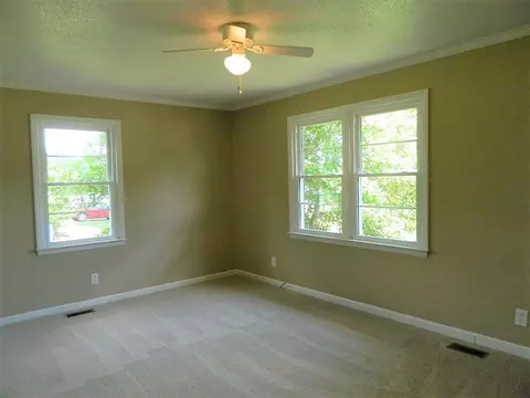 8 Randall St, Williamston, SC 29697 photo 11