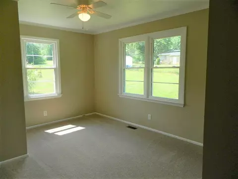 8 Randall St, Williamston, SC 29697 photo 8