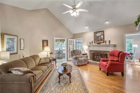 202 Oak Holw, Pendleton, SC 29670 photo 12