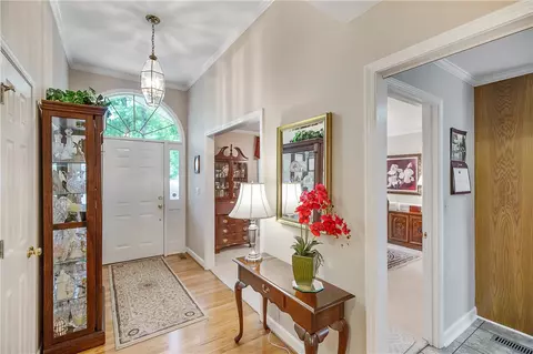 202 Oak Holw, Pendleton, SC 29670 photo 2
