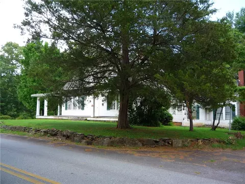 301 S Catherine St, Walhalla, SC 29691 photo 3