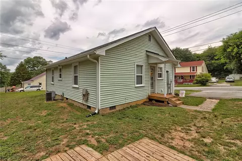 112 College St, Central, SC 29630 photo 23