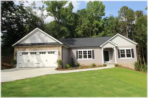 102 Central Dr, Seneca, SC 29672 photo 2