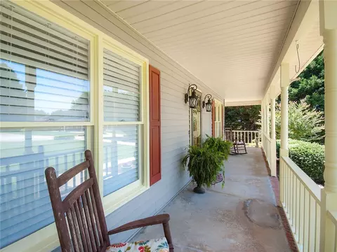 105 Briggs Dr, Easley, SC 29642 photo 4