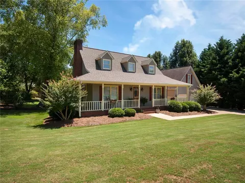 105 Briggs Dr, Easley, SC 29642 photo 2