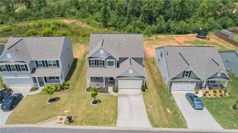 135 Caledonia Dr, Easley, SC 29642 photo 4