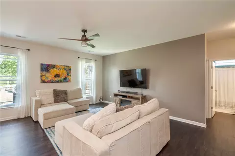 135 Caledonia Dr, Easley, SC 29642 photo 5