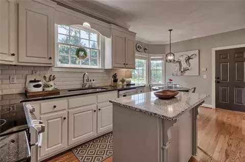 552 Brighton Cir, Easley, SC 29642 photo 7
