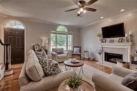 552 Brighton Cir, Easley, SC 29642 photo 4