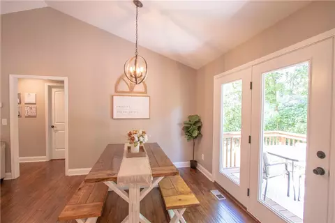 104 N Cedar St, Walhalla, SC 29691 photo 4