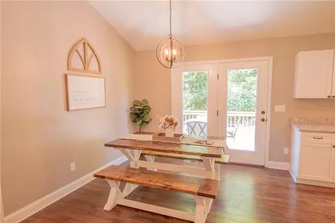104 N Cedar St, Walhalla, SC 29691 photo 8
