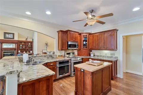 604 Longview Ct, Seneca, SC 29672 photo 12