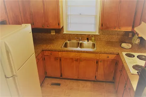 302 Fleming Dr, Anderson, SC 29621 photo 5