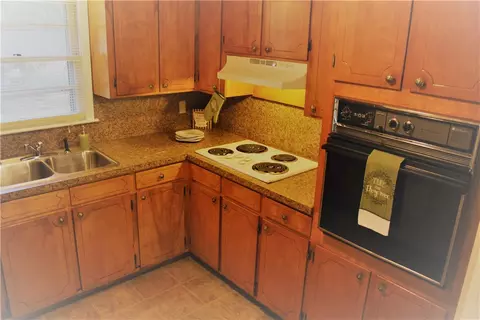 302 Fleming Dr, Anderson, SC 29621 photo 4