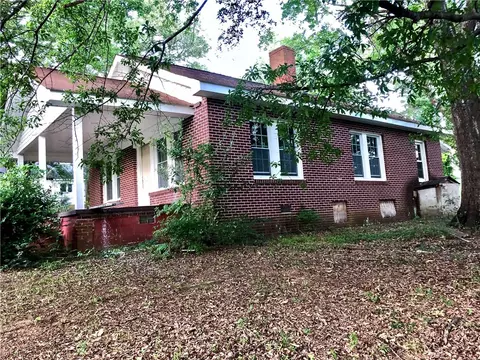 200 Moore Ave, Walhalla, SC 29691 photo 4