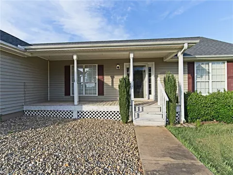 1000 Moorehead Pl, Pendleton, SC 29670 photo 2