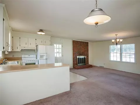 207 Evergreen St, Easley, SC 29642 photo 5