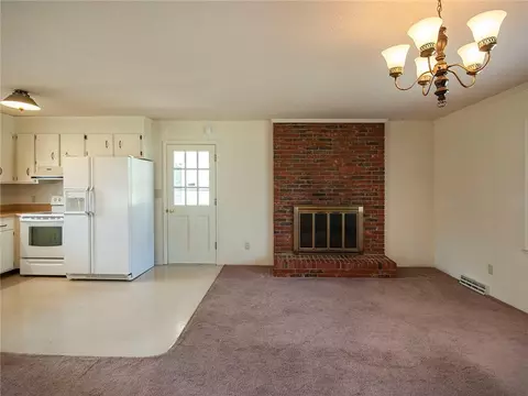 207 Evergreen St, Easley, SC 29642 photo 6