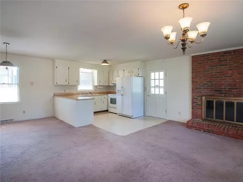 207 Evergreen St, Easley, SC 29642 photo 3