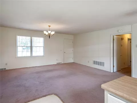 207 Evergreen St, Easley, SC 29642 photo 4
