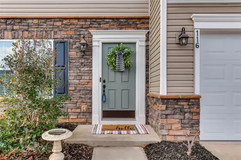 116 Hamilton Ct, Easley, SC 29642 photo 2