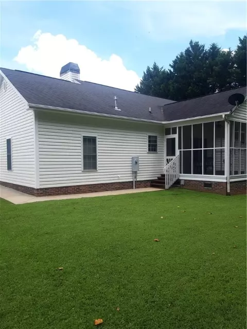 305 Patio Rd, Easley, SC 29642 photo 3