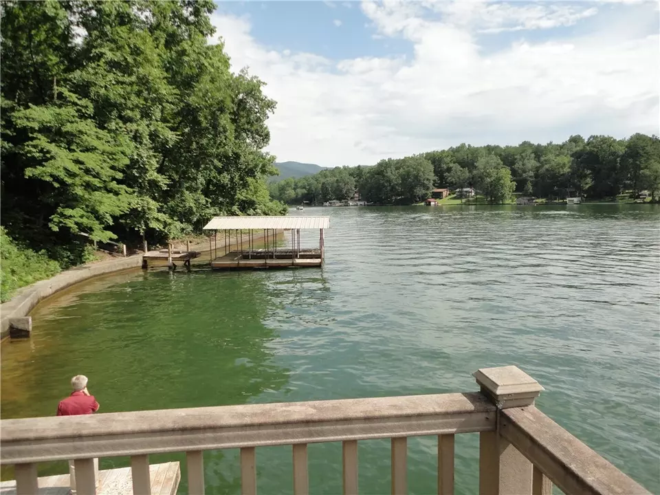  243 Jumping Branch Rd, Tamassee, SC 29686 photo 2