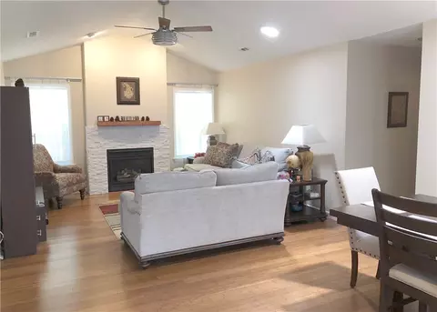 101 Colonial Ct, Pendleton, SC 29670 photo 5
