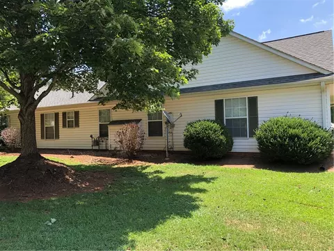 101 Colonial Ct, Pendleton, SC 29670 photo 3
