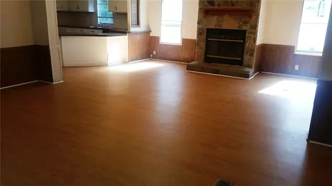 609 Burrell St, Pendleton, SC 29670 photo 2