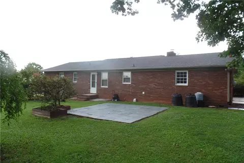 209 Hickory Dr, Easley, SC 29640 photo 12