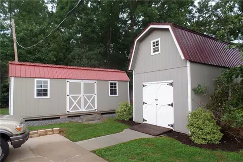 209 Hickory Dr, Easley, SC 29640 photo 9