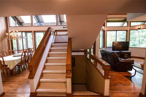 220 Warbranch Rd, Central, SC 29630 photo 5