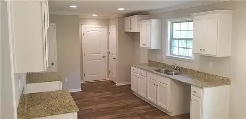 624 Brock St, Central, SC 29630 photo 4
