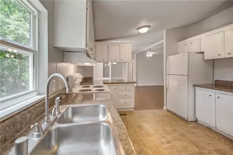 102 Cantrell Rd, Pendleton, SC 29670 photo 9