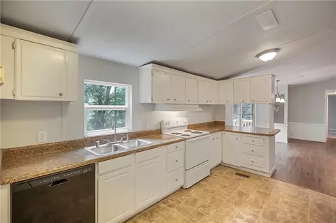 102 Cantrell Rd, Pendleton, SC 29670 photo 8
