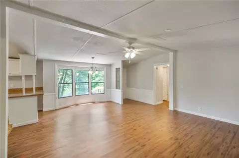 102 Cantrell Rd, Pendleton, SC 29670 photo 4