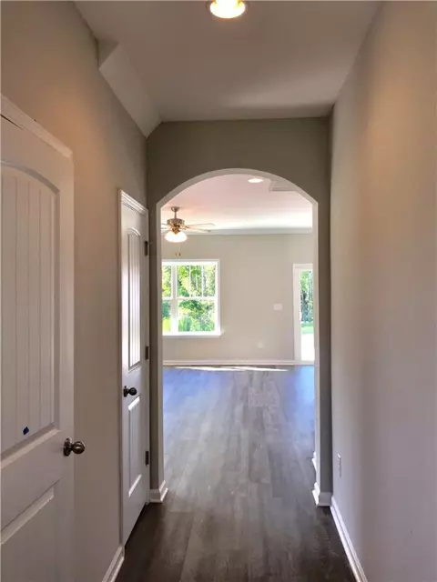 211 Sunny Point Loop, Central, SC 29630 photo 2