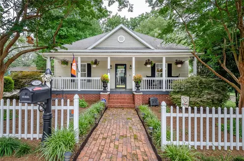 516 Williams St, Williamston, SC 29697 photo 1
