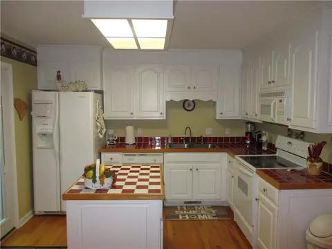 217 Joes Ct, Easley, SC 29640 photo 8