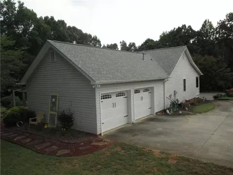 217 Joes Ct, Easley, SC 29640 photo 27