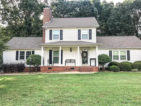 401 Hampton Rd, Liberty, SC 29657 photo 1