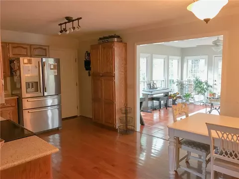 401 Hampton Rd, Liberty, SC 29657 photo 9