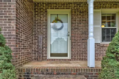 124 Pine Mountain Dr, Easley, SC 29640 photo 2