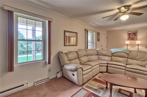 124 Pine Mountain Dr, Easley, SC 29640 photo 4