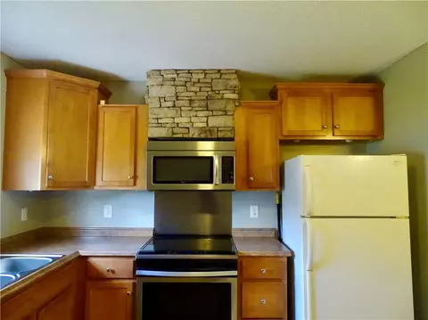 19 Saluda St, Honea Path, SC 29654 photo 3