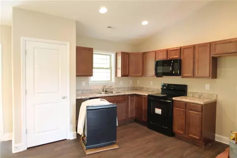 344 S Stonegate Dr, Seneca, SC 29678 photo 4